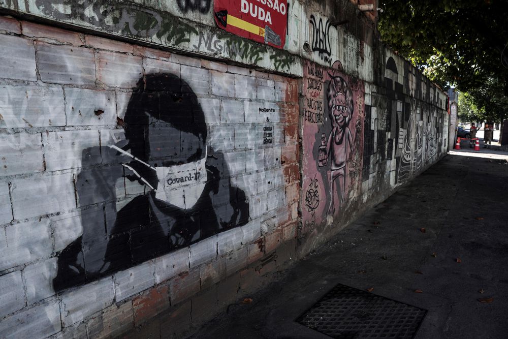 Negacionismo de Bolsonaro diante da pandemia tem método e pode garantir sua sobrevivência política