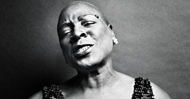 Sharon Jones, em uma imagem de 2014.