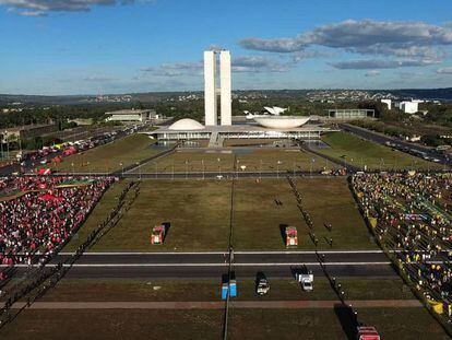 Protestos em abril de 2016, em Brasília