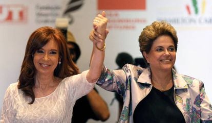 Cristina Kirchner e Dilma Rousseff em evento em S&atilde;o Paulo.