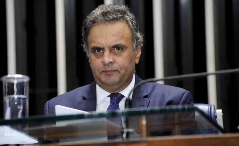 Aécio Neves no plenário do Senado em abril de 2017.