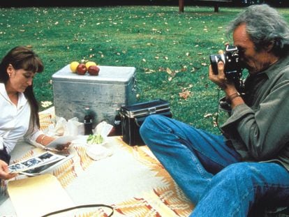Os atores Clint Eastwood e Meryl Streep em uma cena do filme ‘As Pontes de Madison’.