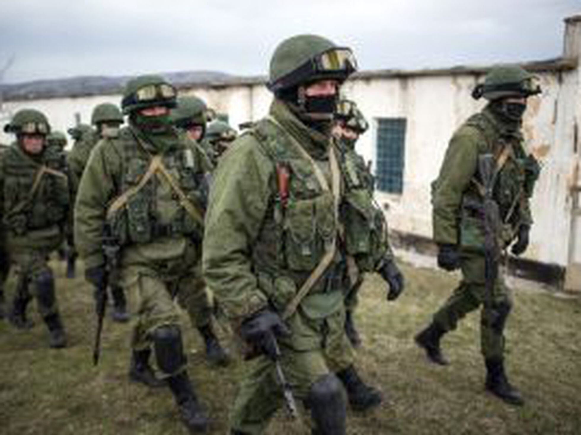 Meninas - Os Soldados De Cavalaria Da Polícia Tomam Sobre a Proteção Da  Ordem Pública Nas Ruas De Moscou Foto Editorial - Imagem de protetor,  defesa: 122112651