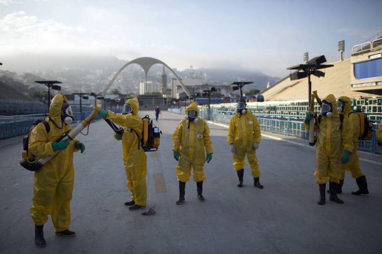 Fumigação para combater o Zika vírus no Sambódromo do Rio de Janeiro.