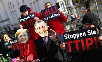 Protestos contra o TTIP em Hannover, durante visita de Obama em abril.