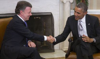 O presidente de Colômbia e o dos EUA na Casa Branca.