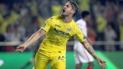 Pato celebra um gol pelo Villarreal em agosto.