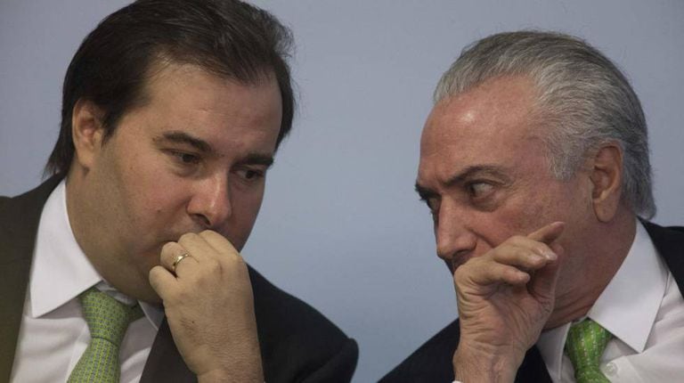 O presidente da Câmara, Rodrigo Maia, e o presidente Michel Temer