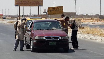 Milicianos do Estado Islâmico, no norte do Iraque.