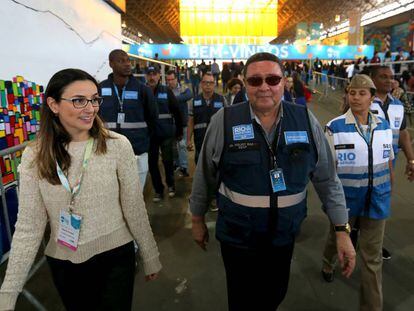 Fiscais da Secretaria Municipal de Ordem Pública da Prefeitura do Rio de Janeiro fazem vistoria na Bienal do Livro.