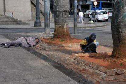 Moradores de rua na Praça da Sé, centro de SP.