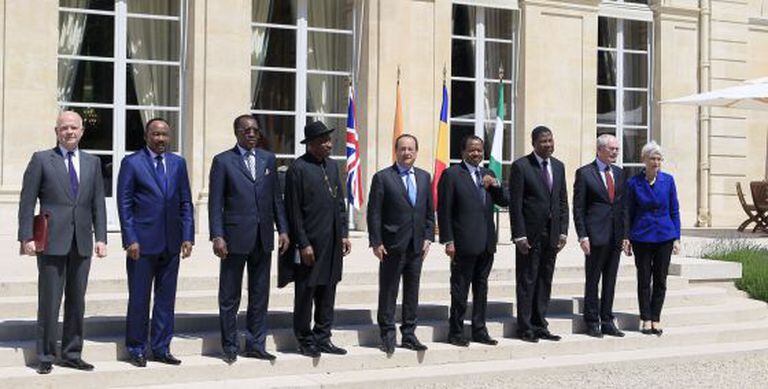 Os participantes da cúpula para combater o Boko Haram, neste sábado em Paris.