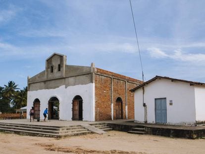 Igreja do assentamento Maceió: um sonho de Nazaré, construída três anos após a sua morte. No vídeo, o trailer do filme 'Terra de Nazaré', de Shaynna Pidori.