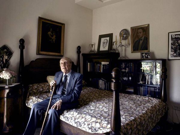 Jorge Luis Borges, en su casa de Buenos Aires, en 1983.
