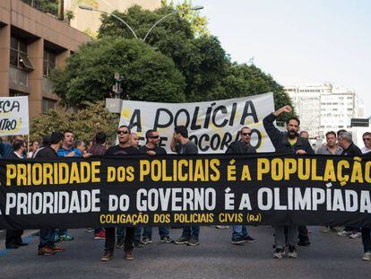 Policiais civis do Rio protestaram essa semana contra a crise.