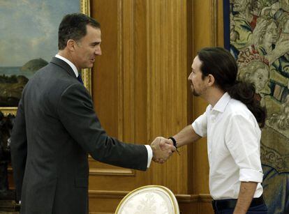 O Rei Felipe VI recebe o líder do Podemos, Pablo Iglesias, nesta sexta-feira.