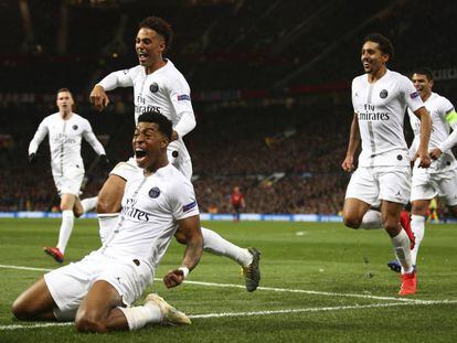 Kimpembe comemora o primeiro gol do PSG contra o Manchester United.