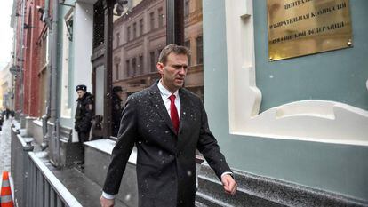 Navalny, ao chegar &agrave; Comiss&atilde;o Eleitoral Central russa.