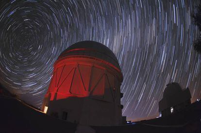 Telescópios como o da imagem (no Chile) ajudam a entender a origem do universo