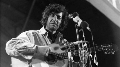 Leonard Cohen, no festival da Ilha de Wight em 1970.