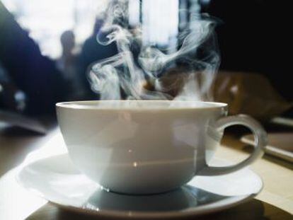 Revisão de mais de mil estudos conclui que não existem evidências de que o café e o mate sejam cancerígenos ingeridos a uma temperatura normal