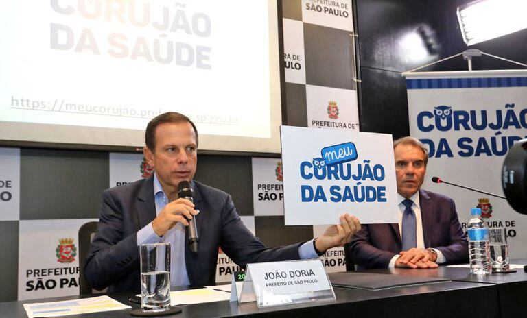 João Doria em coletiva em que comemorou o fim da fila de exames.