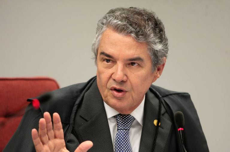 O ministro Marco Aurélio Mello, cuja decisão de mandar soltar condenados em segunda instância pode beneficiar o ex-presidente Lula, preso desde abril.