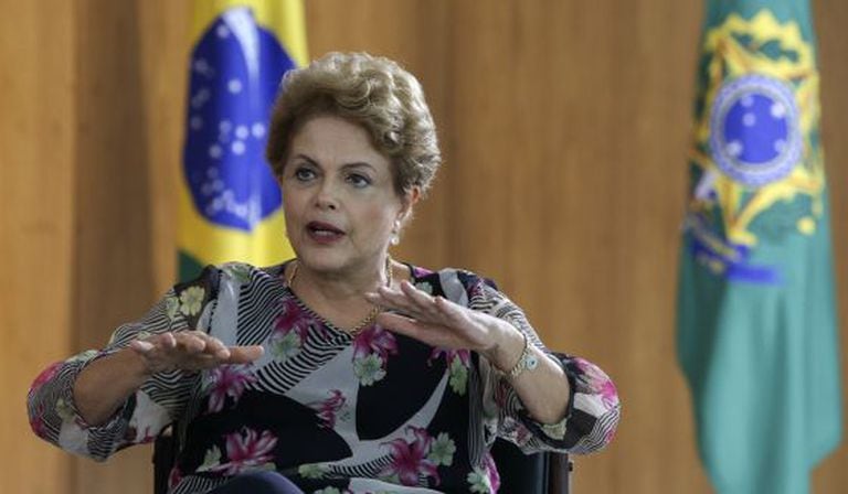 A presidenta Dilma Rousseff concede entrevista em Brasília nesta terça.