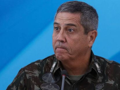 O general Walter Souza Braga Netto, ex-interventor no Rio, será o novo chefe da Casa Civil.