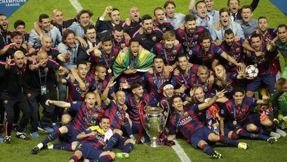 Jogadores do Barcelona comemoram a Champions.