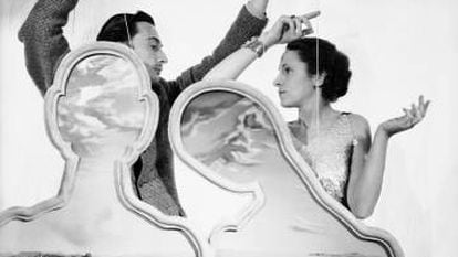 Salvador Dalí e Gala, retratados por Beaton em 1936.
