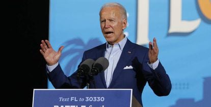 Joe Biden durante ato de campanha em Tampa, na Flórida