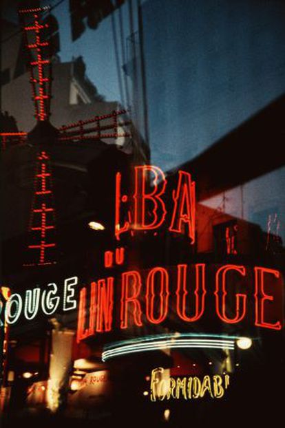 O centenário cabaré Moulin Rouge, em Paris.