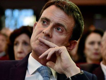 O ex primeiro-ministro Valls em um ato celebrado em Paris.