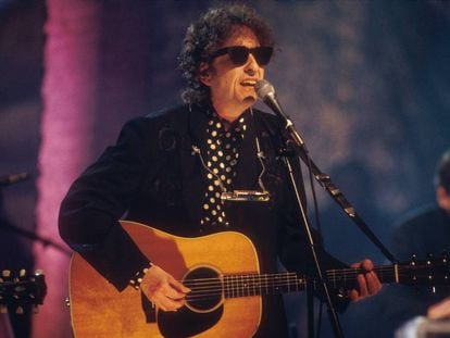 Bob Dylan, Nobel de Literatura de 2016, durante um show em 1994.