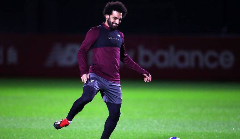 Mohamed Salah treina antes de confronto contra o Napoli.