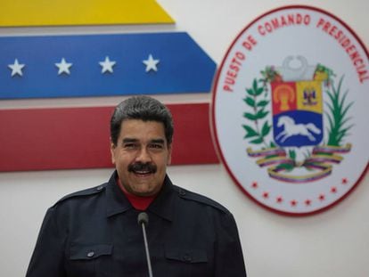 Nicolás Maduro no Palácio de Miraflores, neste domingo.