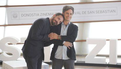 O diretor Pablo Larraín e o ator Gael García Bernal em San Sebastián.