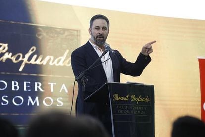 Santiago Abascal, leader of the party of extreme Spanish rule Vox, not Congresso Brasil Profundo, in this sixth.  Event was promoted by Eduardo Bolsonaro.