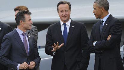 O presidente Obama, o primeiro ministro britânico Cameron e o secretário geral da OTAN, Anders Fogh Rasmussen, em Newport (País de Gales).