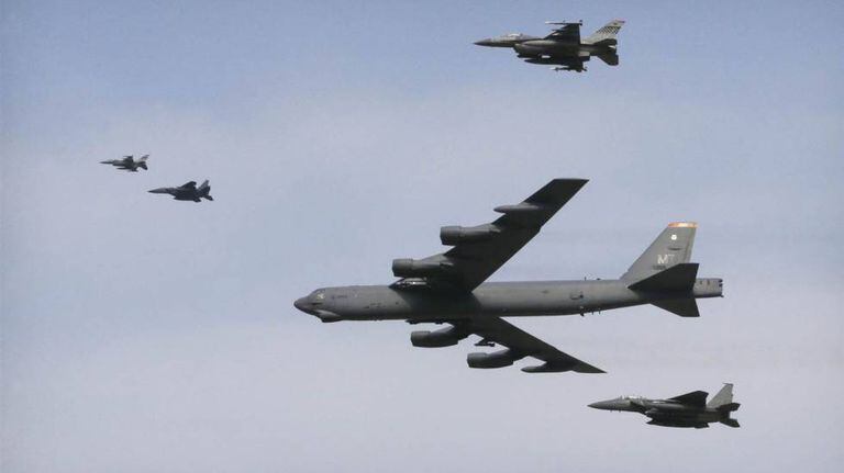 Um avião B-52 em 2016
