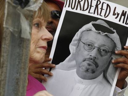 Protesto em frente à Embaixada saudita em Washington depois do desaparecimento de Jamal Khashoggi