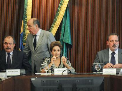 Mercadante, Dilma e o chanceler Vieira.