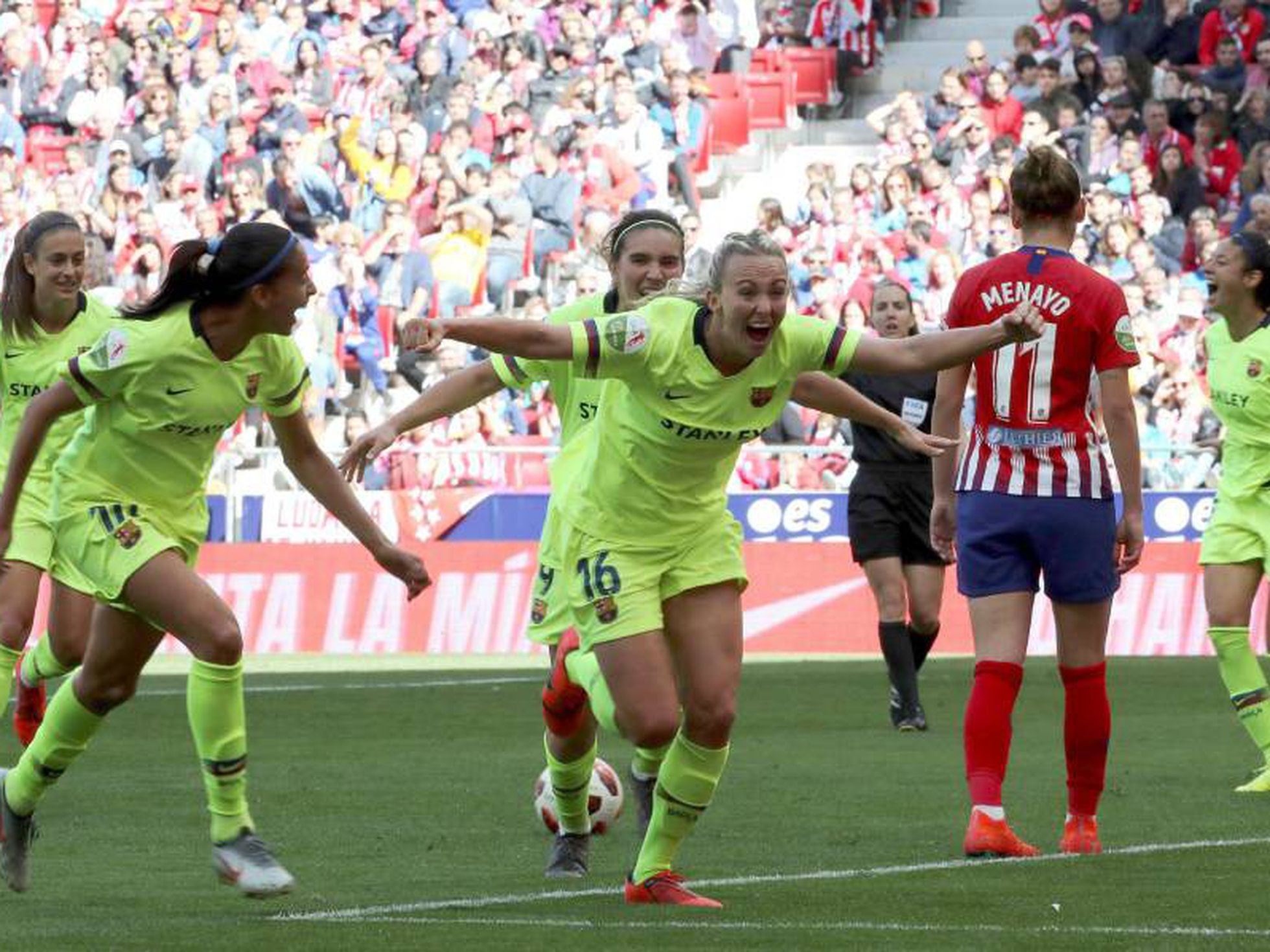 Futebol feminino bate recorde de público em jogo Barcelona x Real