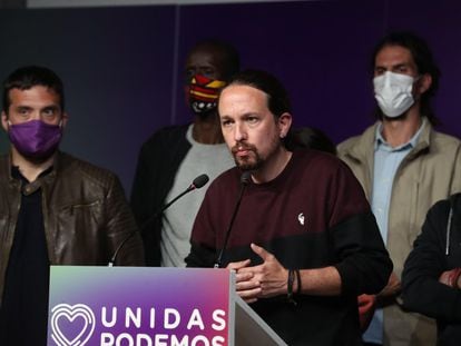 Pablo Iglesias, candidato do Podemos, discursa após a divulgação dos resultados eleitorais. Em vídeo, Iglesias anuncia que deixa a política depois do resultado desta terça.