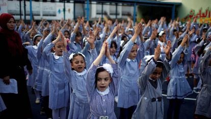 Alunas de um colégio da ONU em Gaza, no começo do calendário escolar.