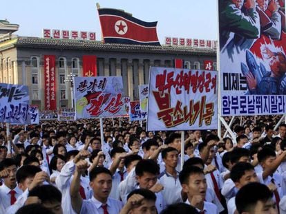 Norte-coreanos protestam em Pyongyang