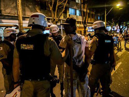 Um homem &eacute; detido em Belo Horizonte.