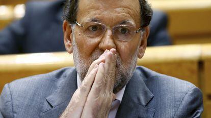 Premiê espanhol pede perdão pela corrupção