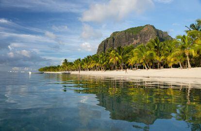Praia na Ilha Mauricio.